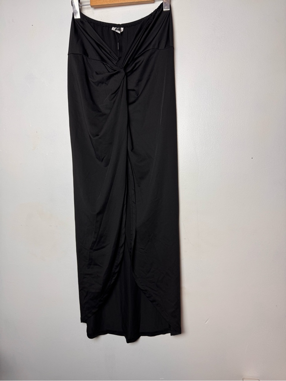 Brand new Zaful skirt with ruched detail Size-Medium